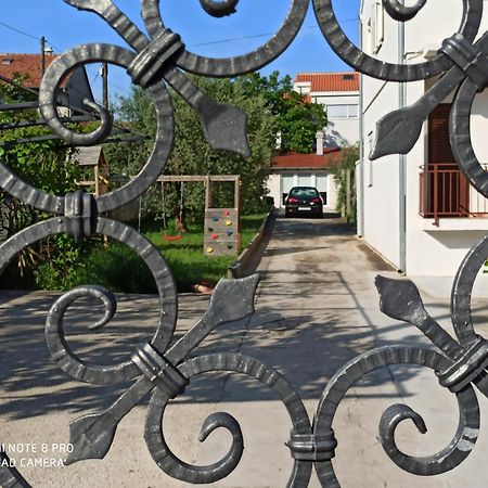 Hacienda Mia With Yacuzzi And Free Parking Zadar Habitación foto